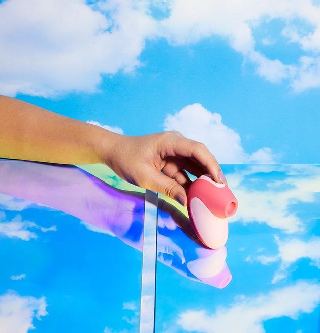 Puff suction vibrator